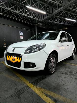 RENAULT SANDERO 1.0 TECH RUN 16V FLEX 4P MANUAL RENAULT SANDERO 1.0 TECH RUN 16V FLEX 4P MANUAL